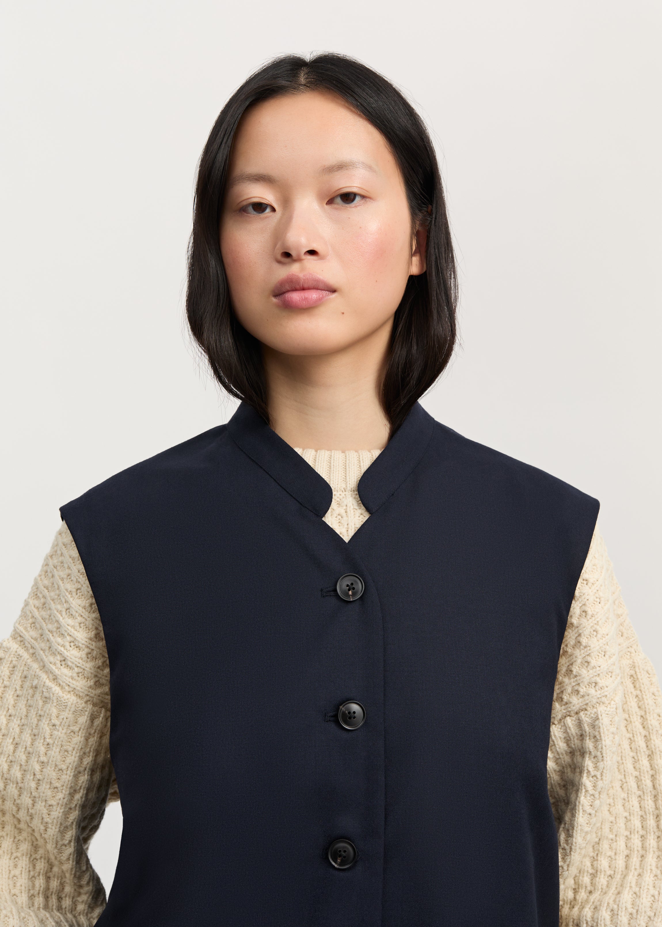Angela vest fine wool | Black navy Vest aiayu