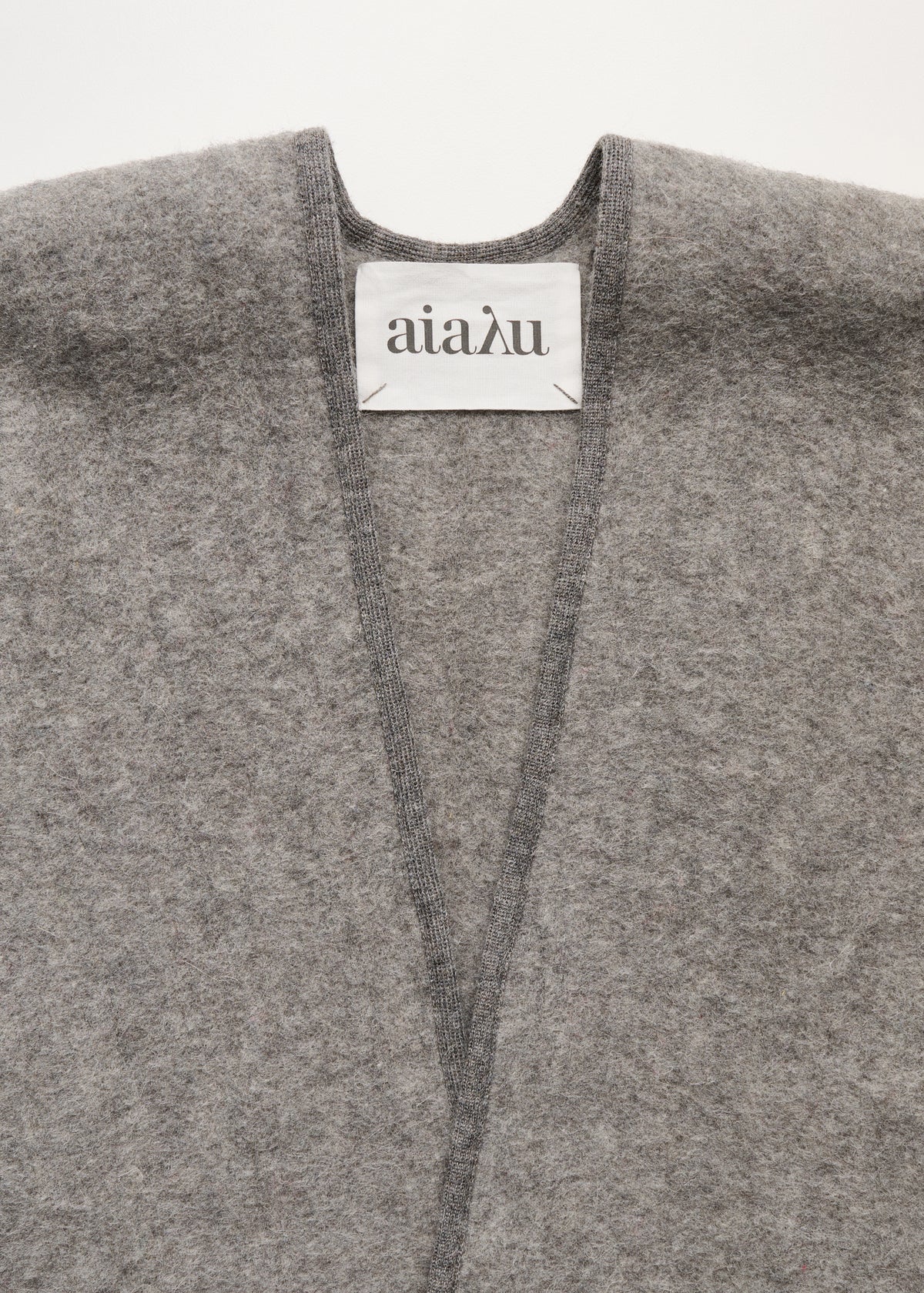 Avery poncho – wool | Pure Grey Poncho aiayu