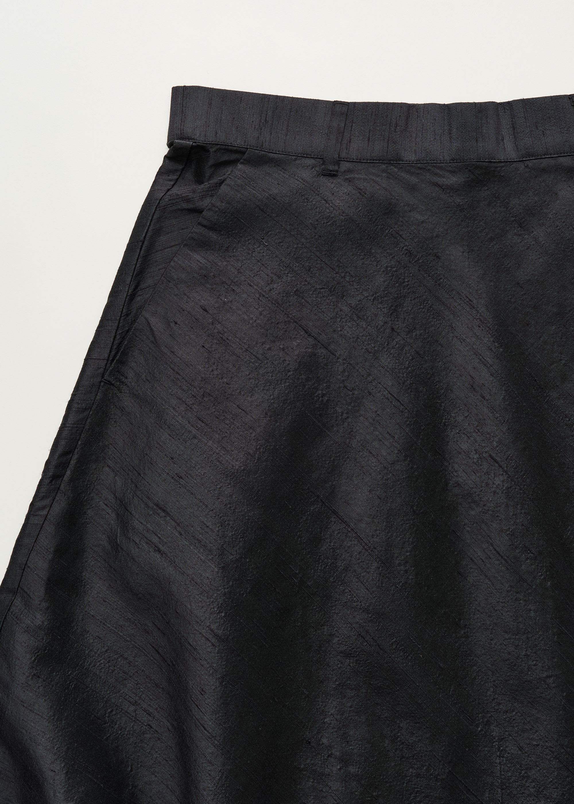 Bea skirt silk | Black navy Skirt aiayu