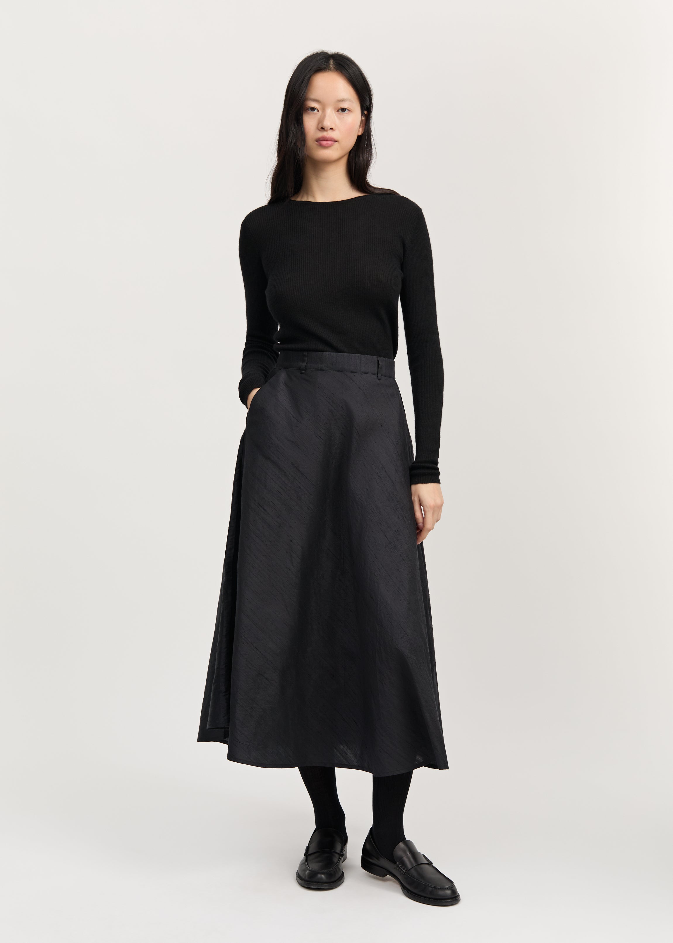Bea skirt silk | Black navy Skirt aiayu