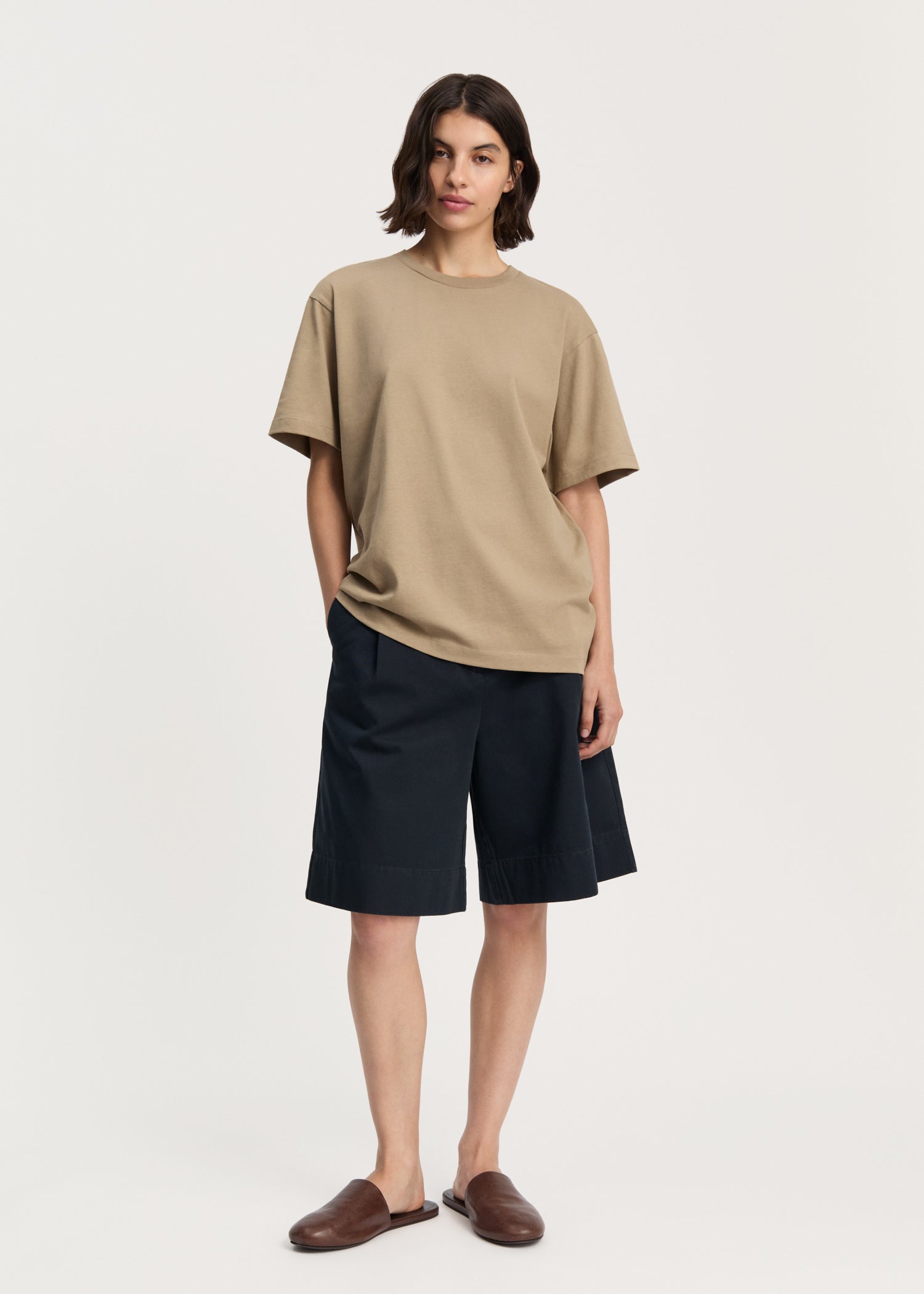 Classic circular tee | Clay T-shirt aiayu
