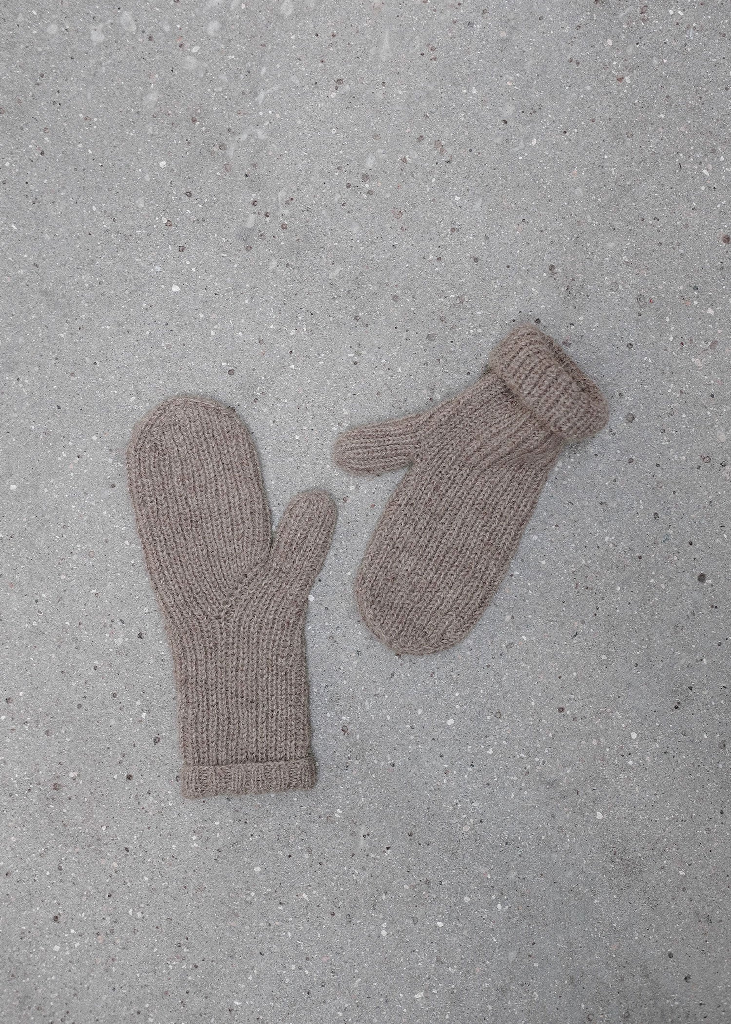 Eimy mittens – knitting pattern | Multi Sample/The market aiayu