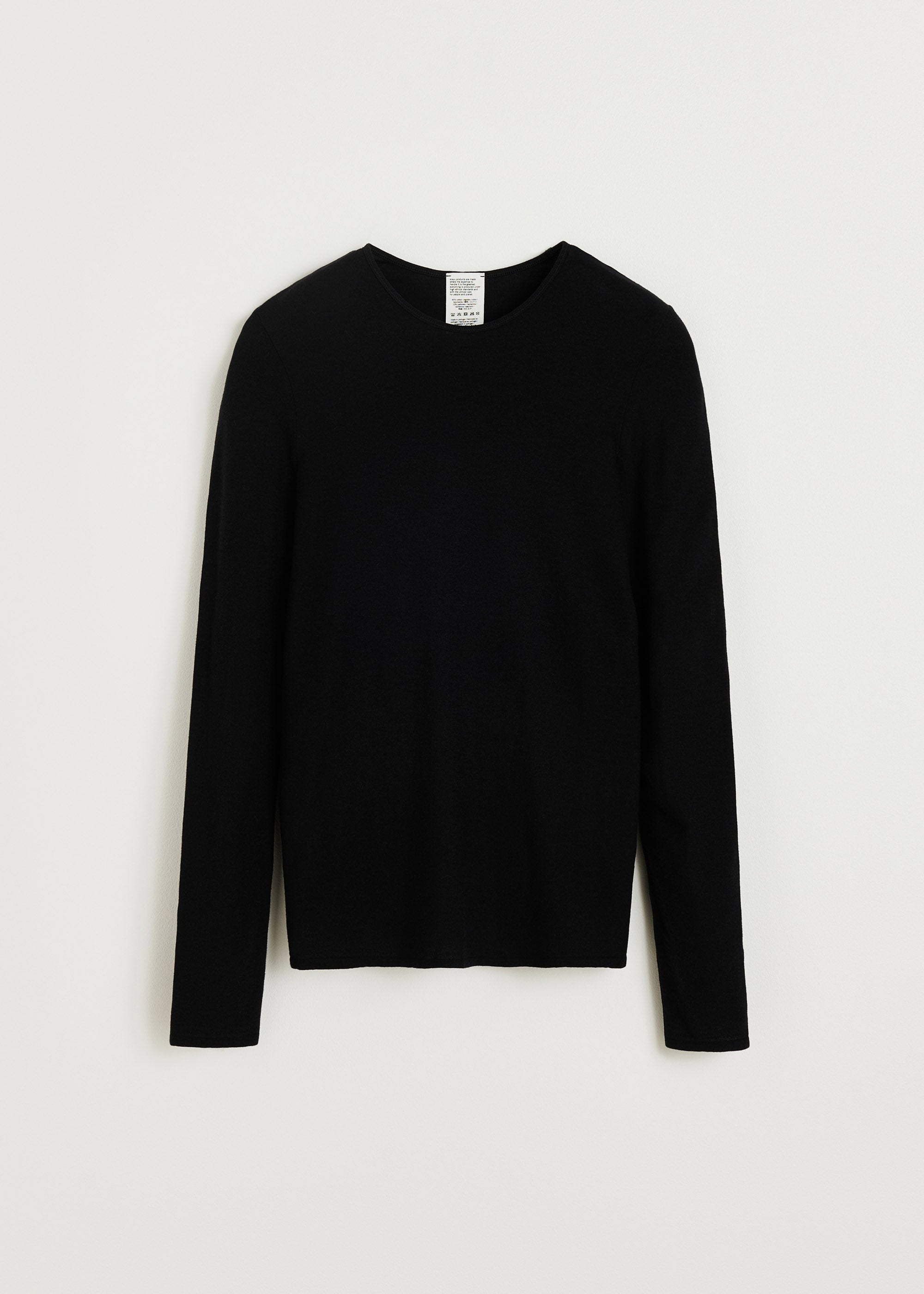 Gentle long sleeve – cashmere | Black Blouse aiayu