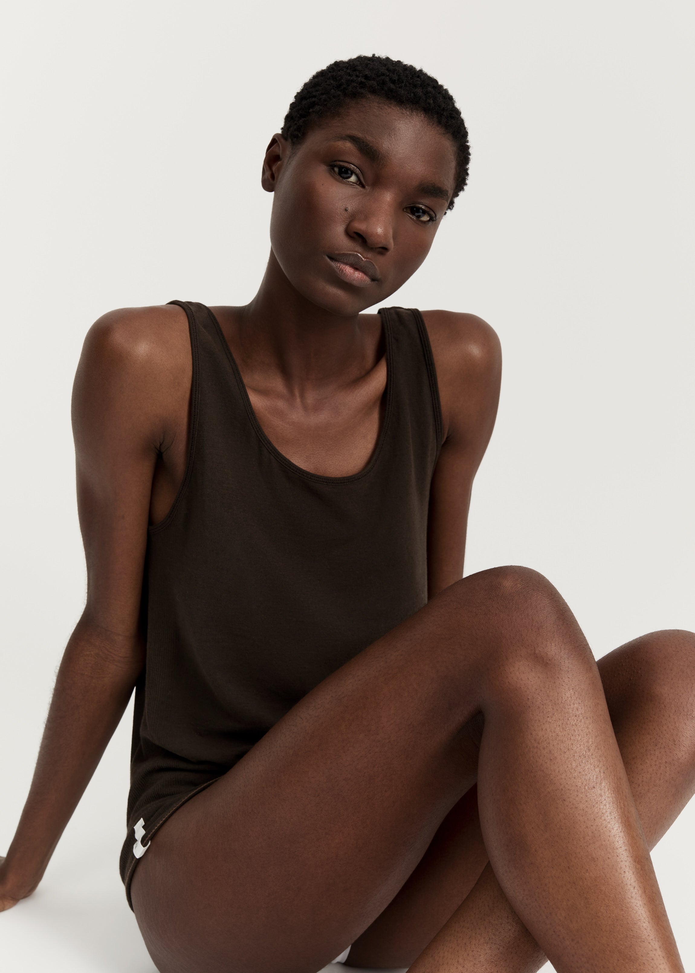 Gentle tank – cashmere | Dark Brown Top aiayu