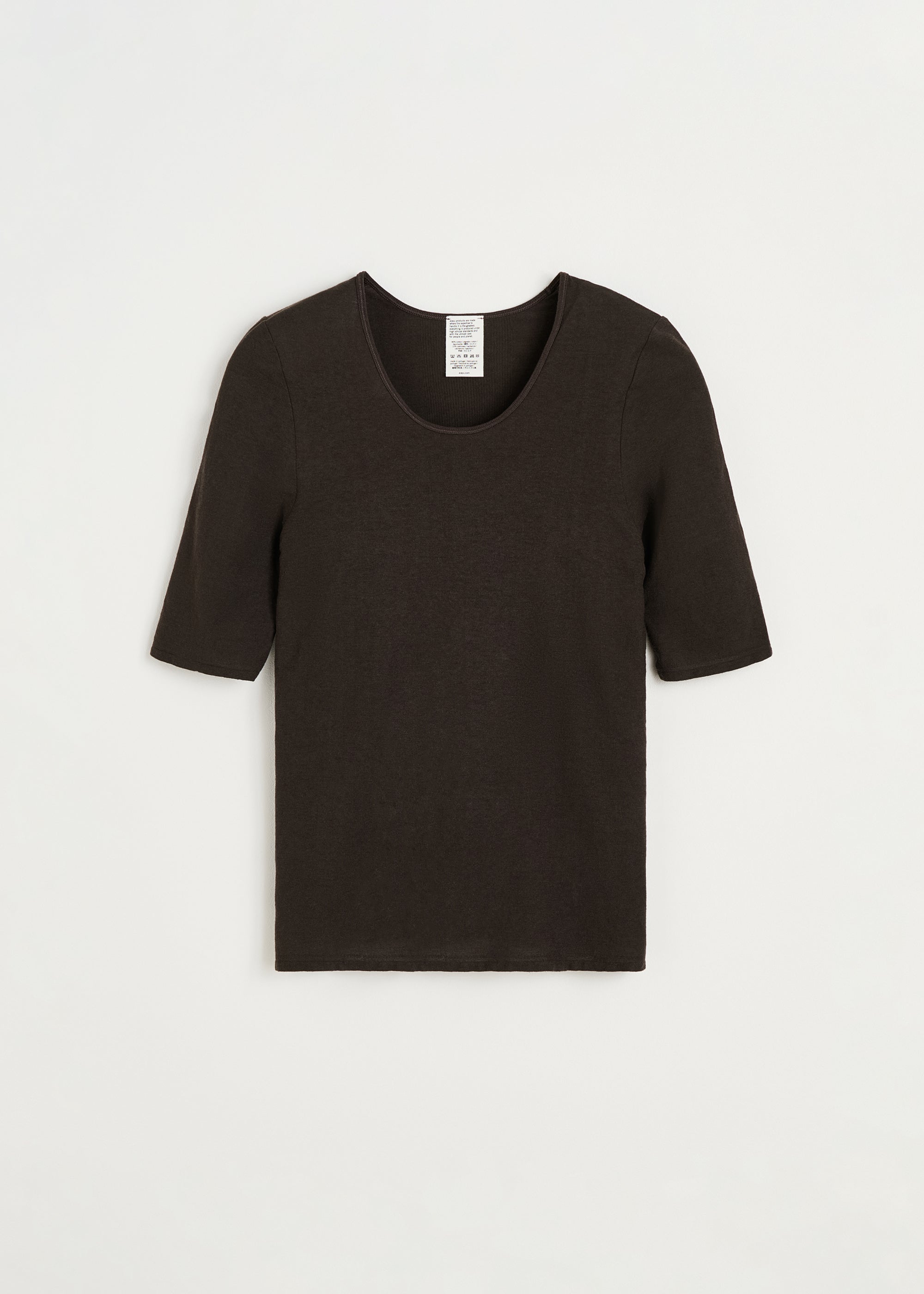 Gentle tee – cashmere | Dark Brown Blouse aiayu
