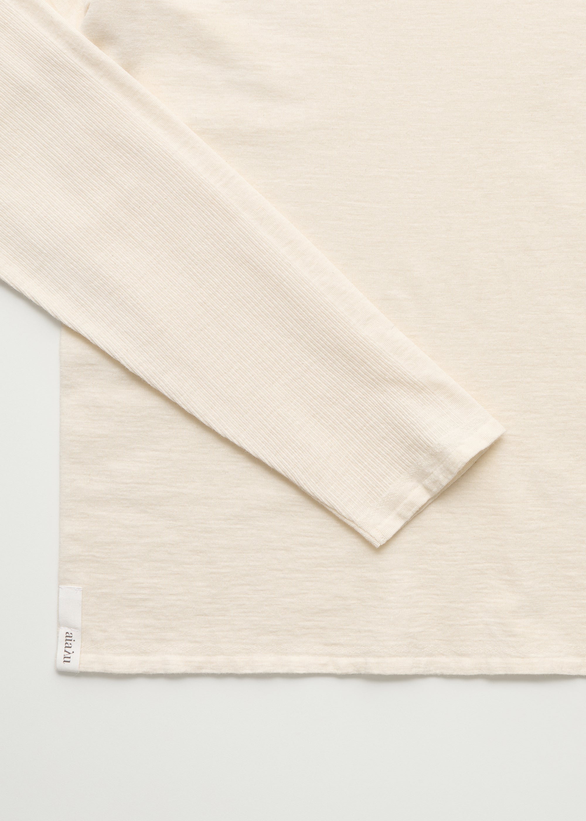 Gentle turtleneck – cashmere | Pure Ecru Blouse aiayu