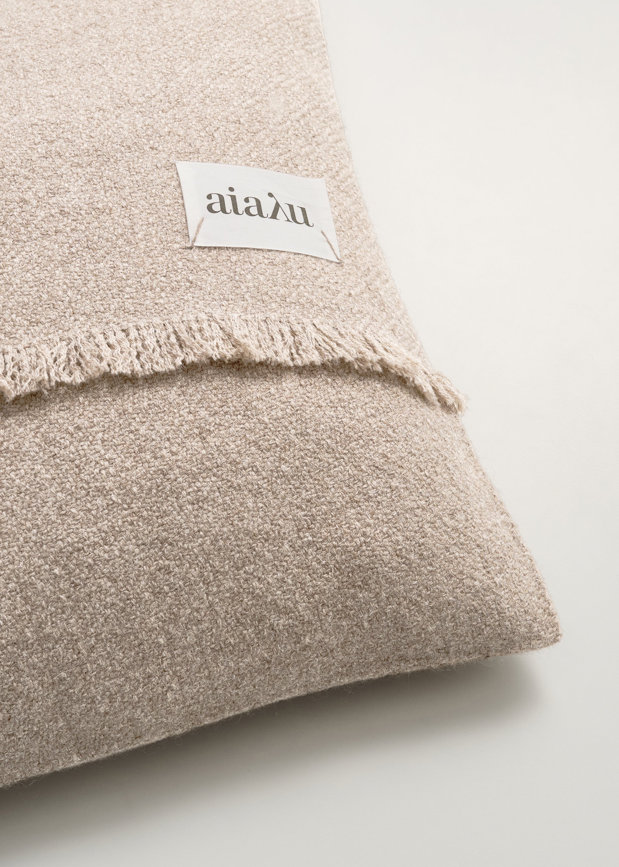 Hayaden wool pillow - 50x50 | Aura aiayu.com