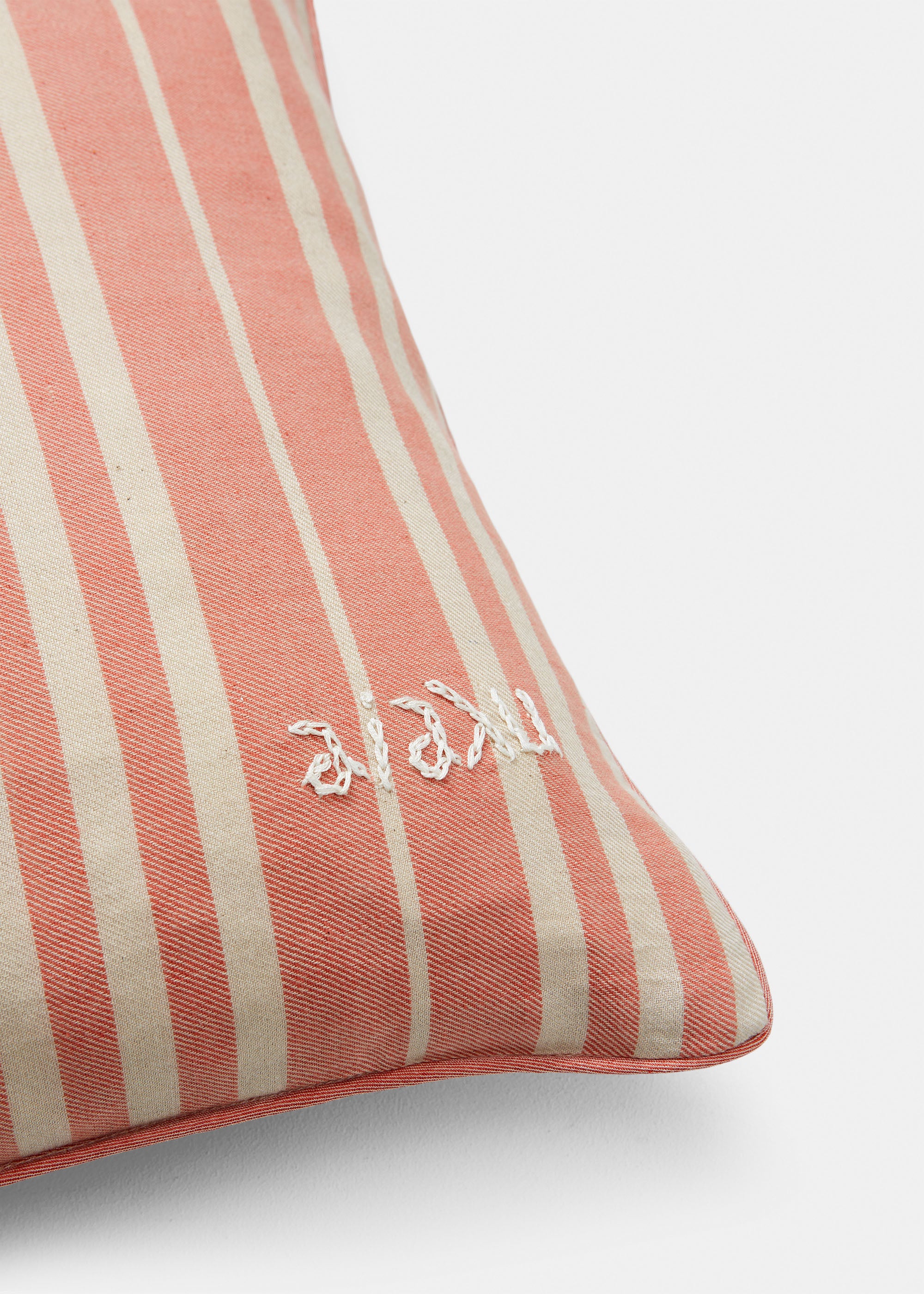 Marking silk pillow - 40x60 | Mix Vintage Red Pillow aiayu.com