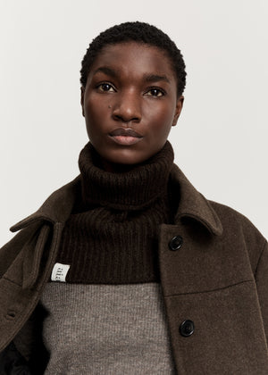 Nellie neck warmer | Pure Chocolate Scarf aiayu