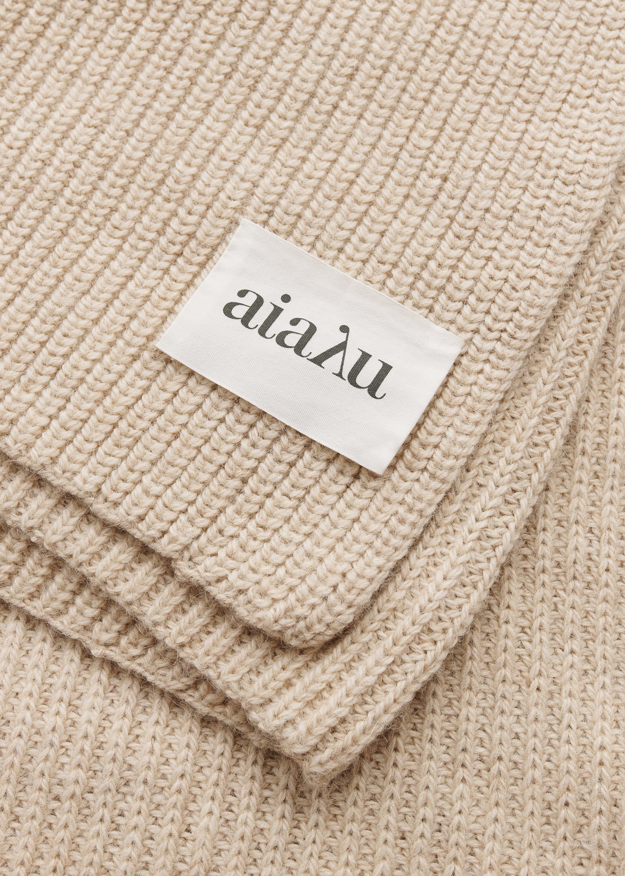 Tito llama wool throw - 130x160 | Albicant Throw aiayu