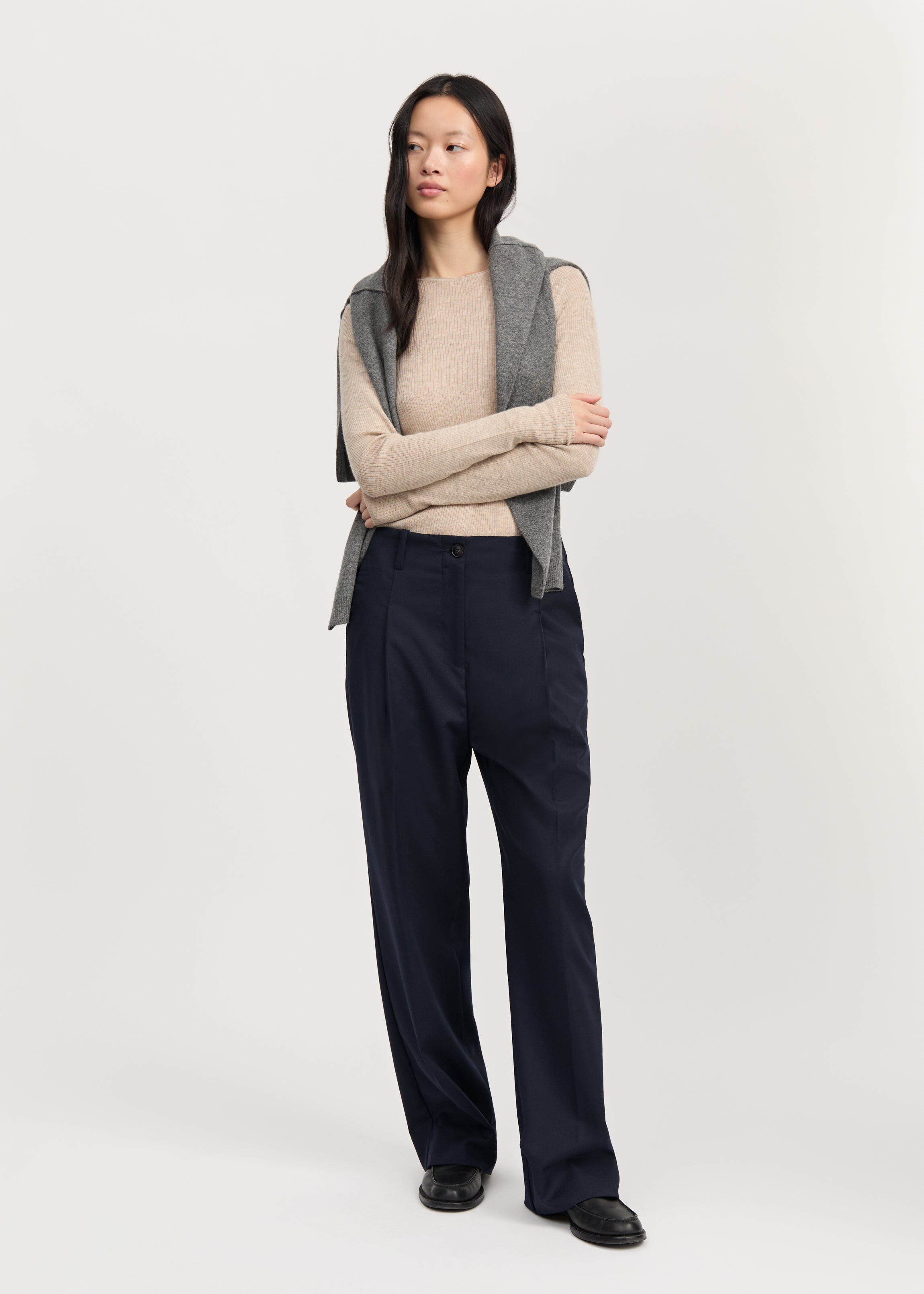 Toto pant fine wool | Black navy Pants aiayu