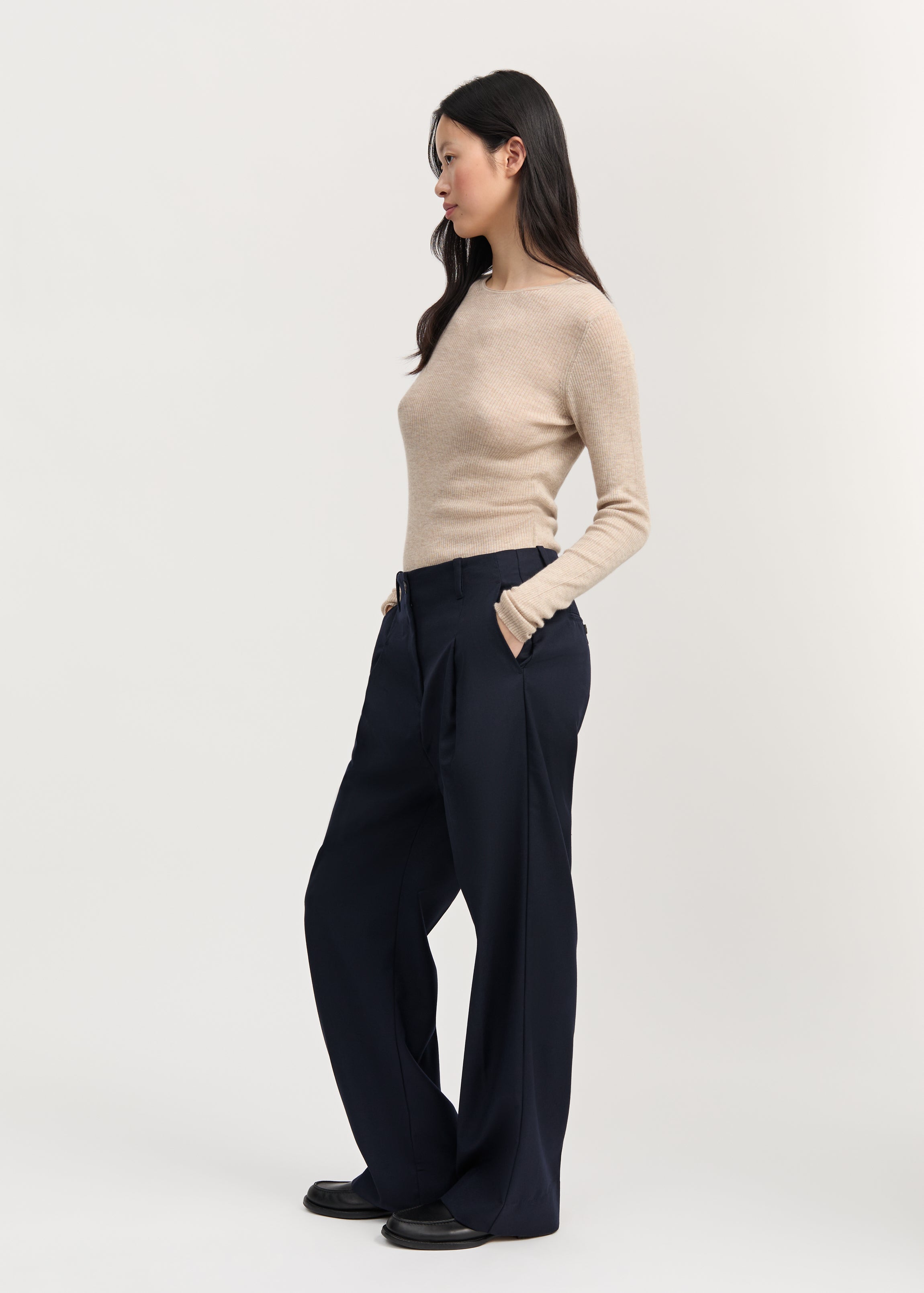 Toto pant fine wool | Black navy Pants aiayu