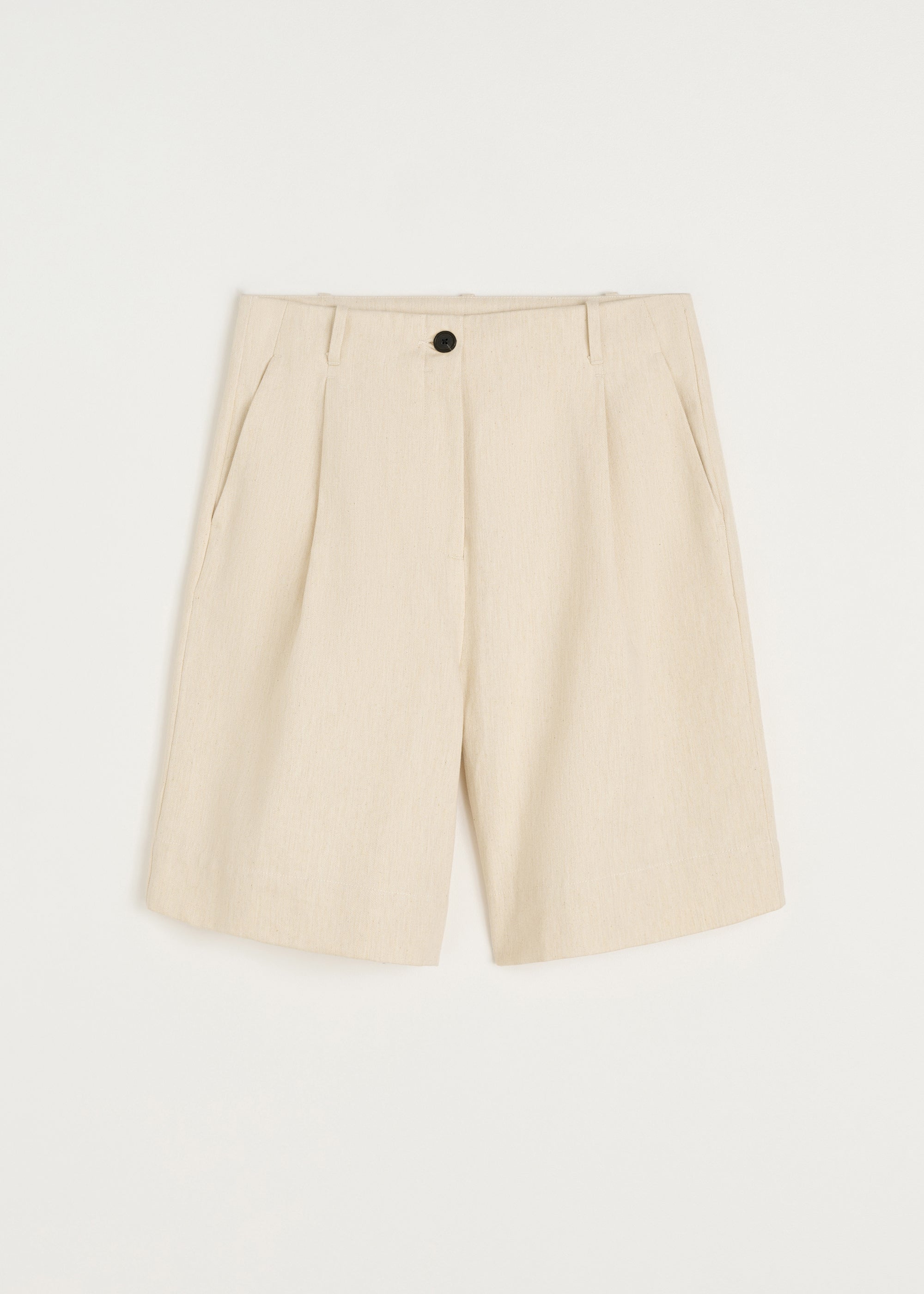 Willy shorts | Pure Sand Shorts aiayu