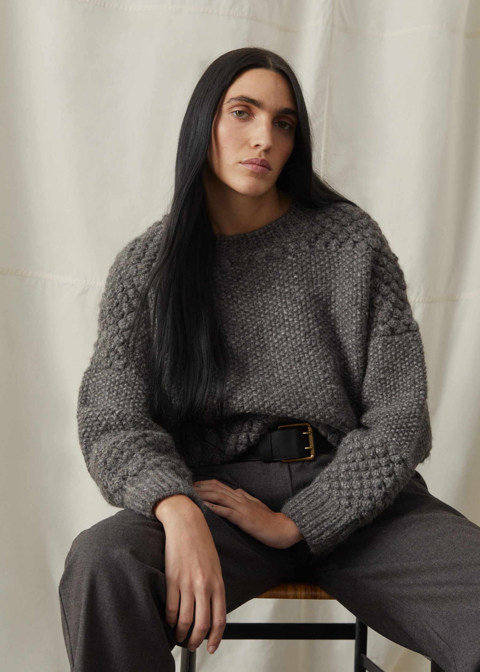 Daniela sweater – llama wool | Pure Dark Grey Sweater aiayu