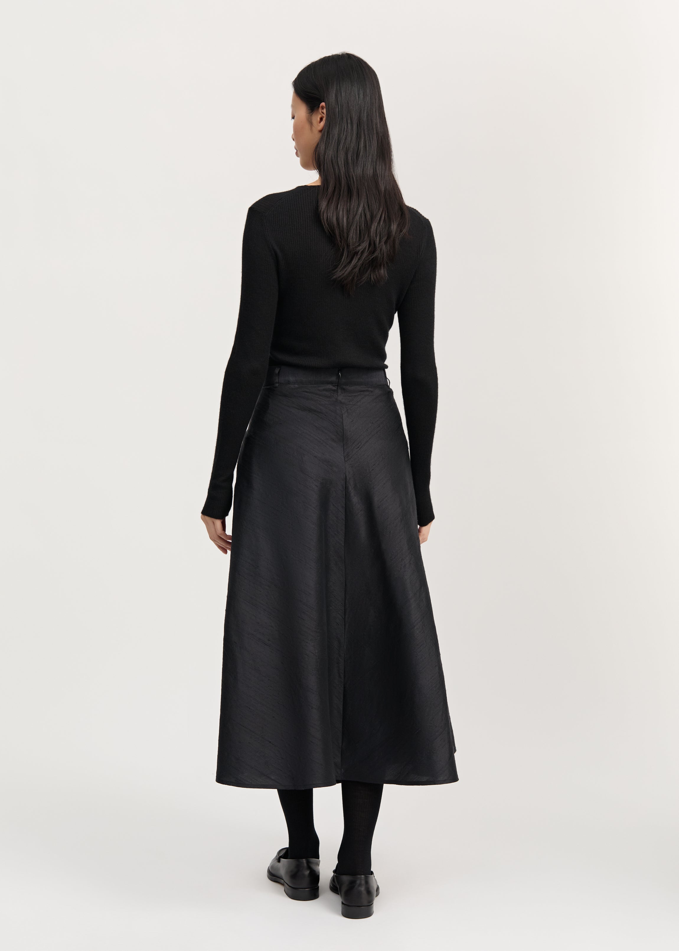 Bea skirt silk | Black navy Skirt aiayu