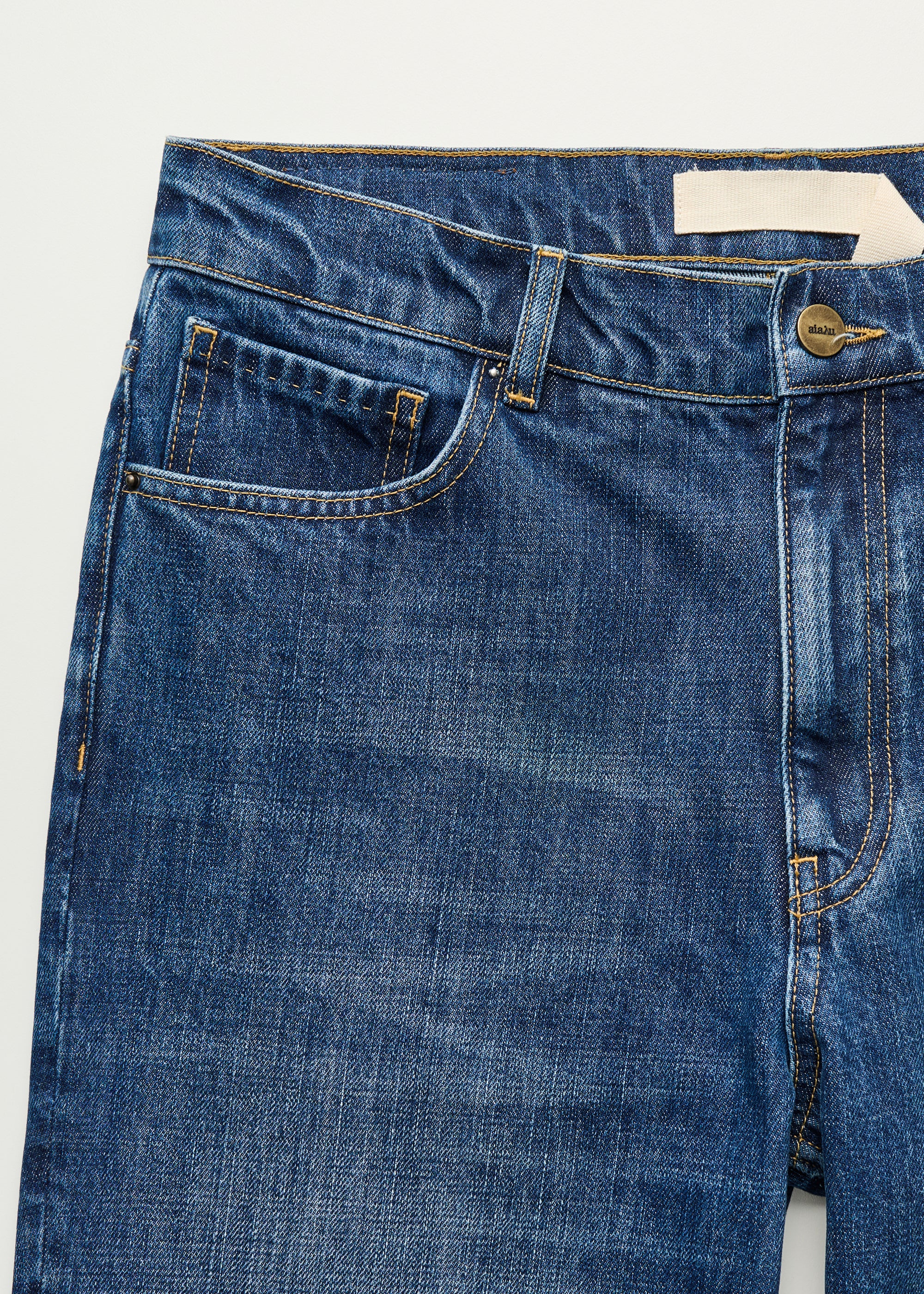 Cooper highwaist straight jeans | Worn Blue Jeans aiayu