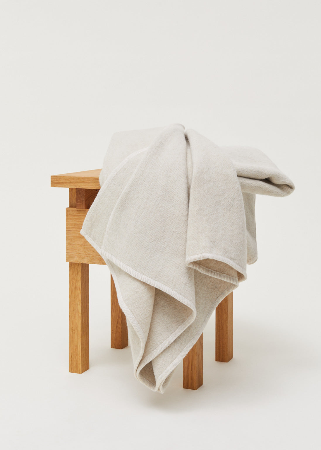 Edvin wool throw | Albicant