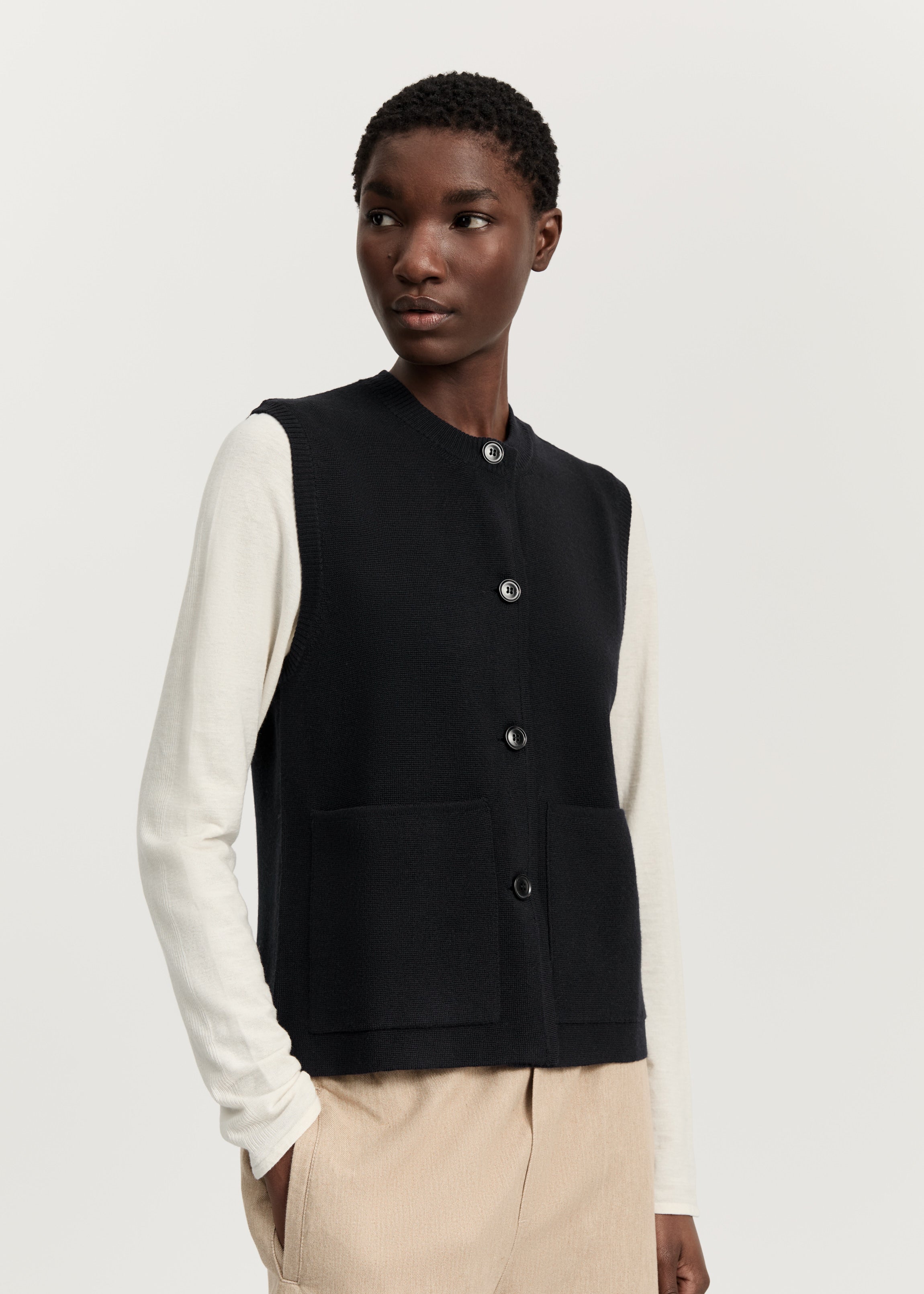 Elva vest – merino wool | Black