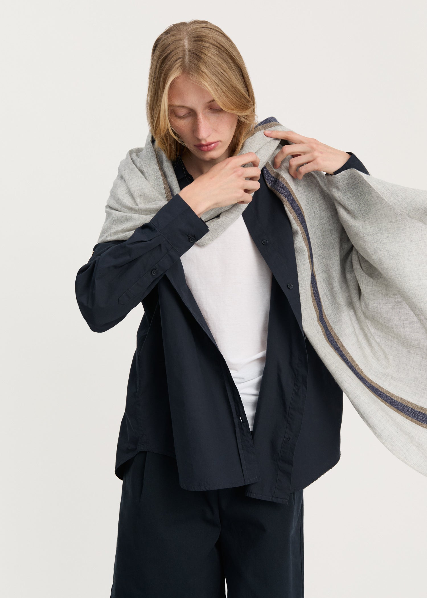 Ema scarf – cashmere | Light Grey Melange Scarf aiayu