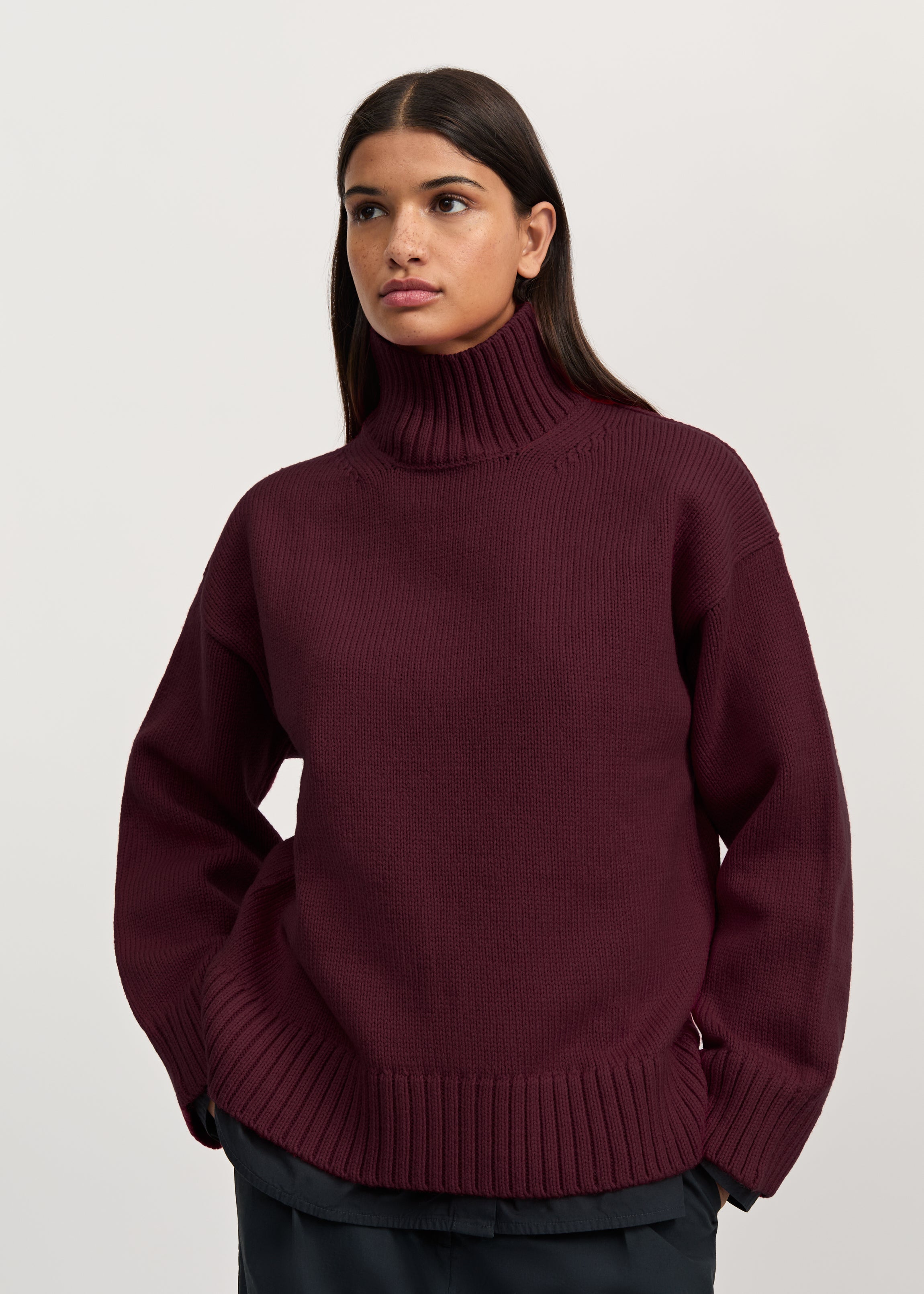 Farah sweater – highland wool | Bordeaux Sweater aiayu