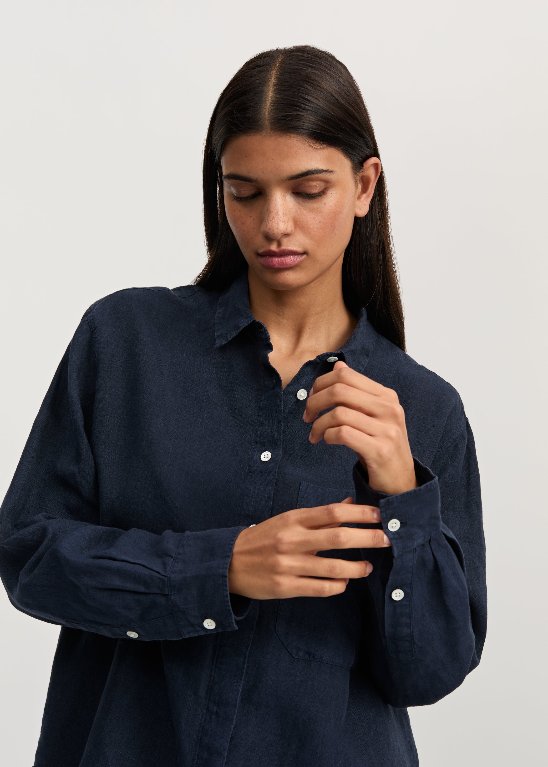 Lynette shirt linen | Navy Shirt Woven aiayu