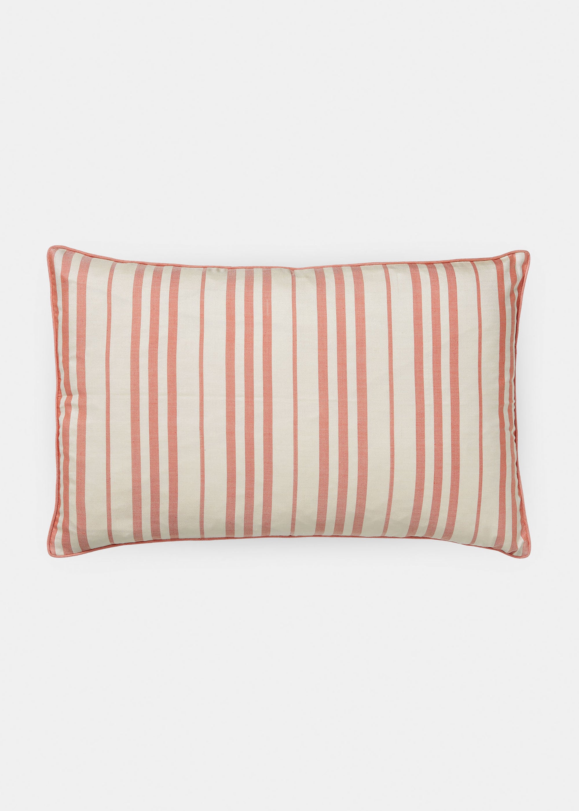 Marking silk pillow - 40x60 | Mix Vintage Red Pillow aiayu.com