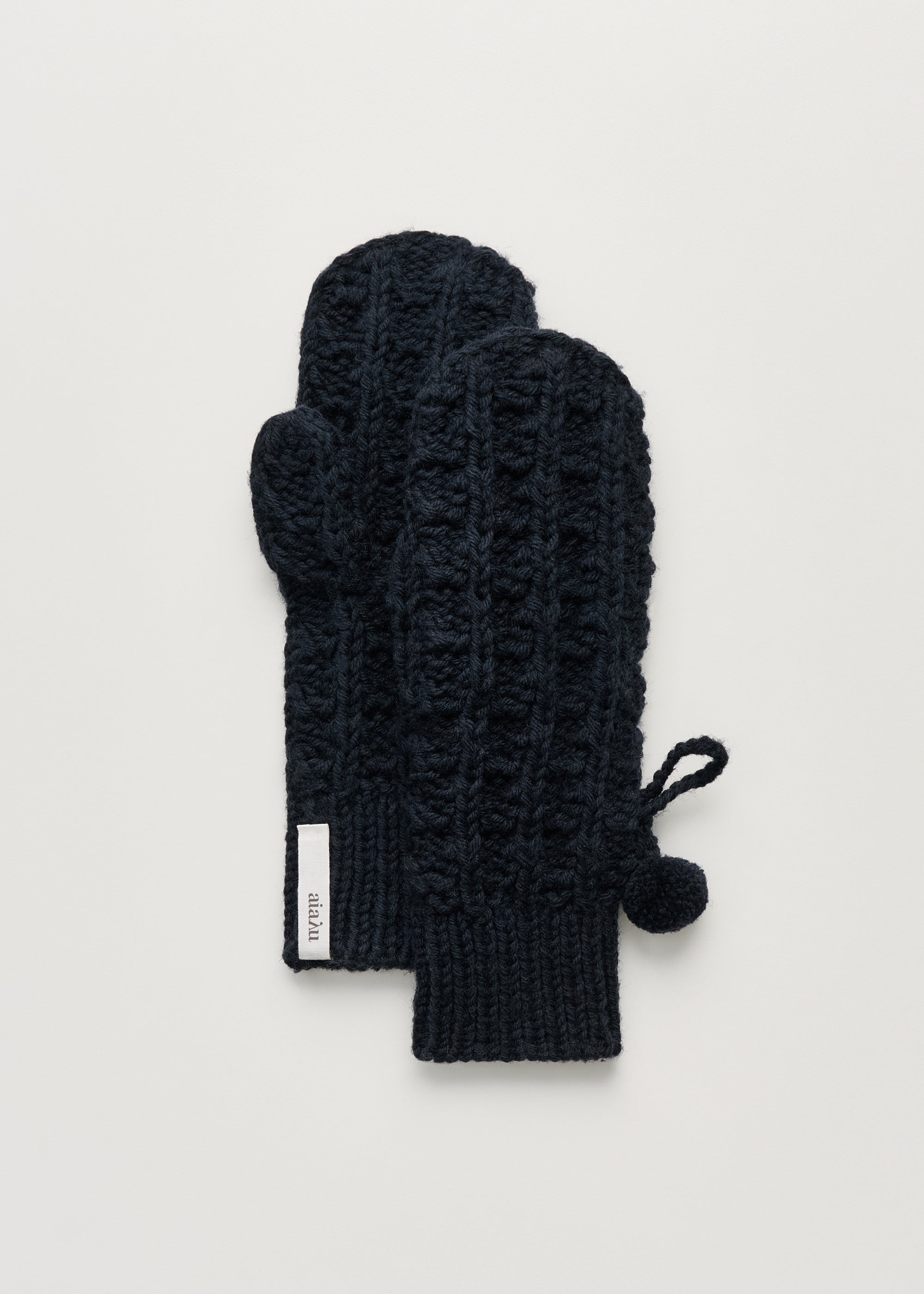 Oponi mittens – highland wool | Black navy Mittens aiayu