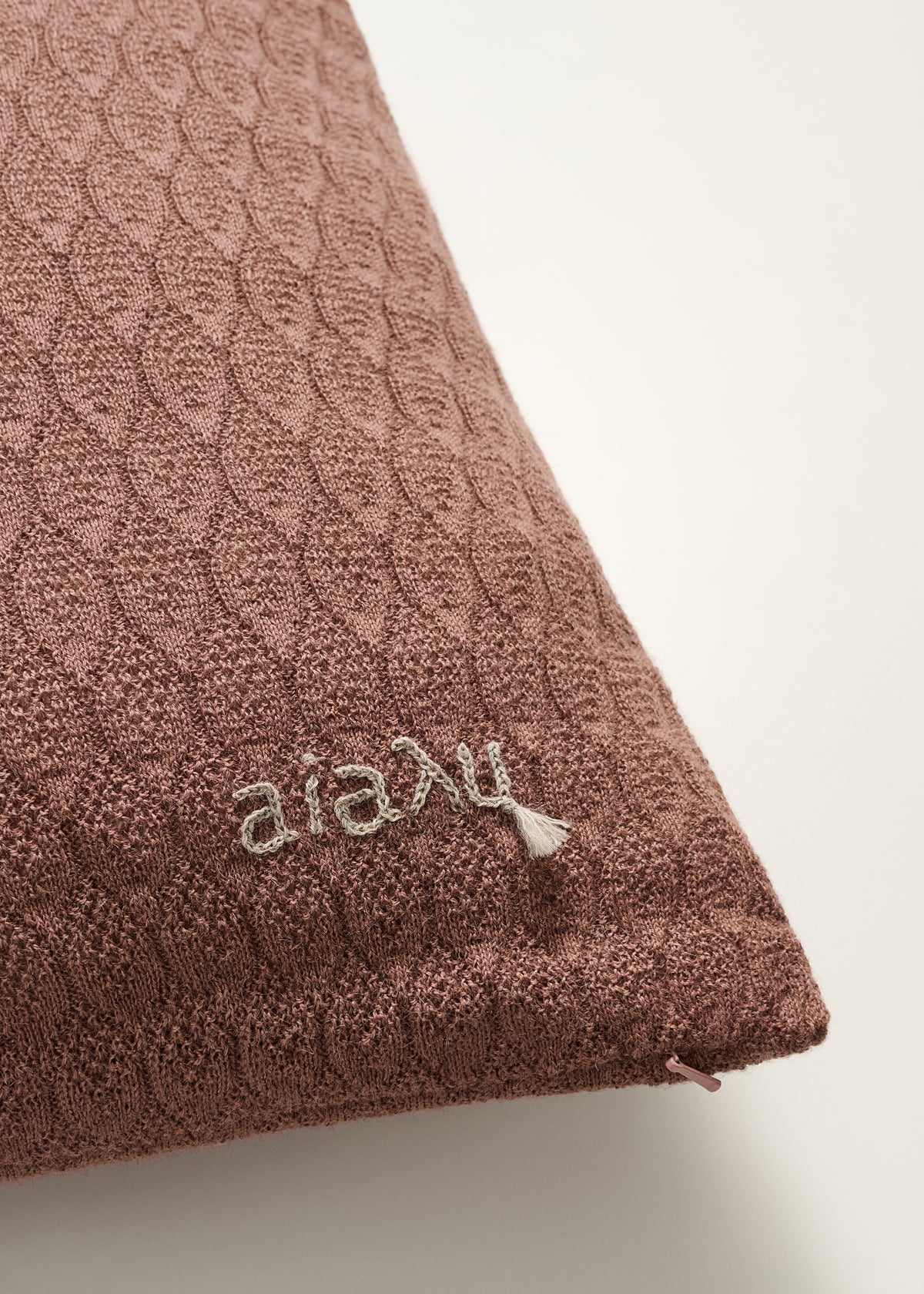 Raul classic – 50x50 | Desert blush aiayu.com