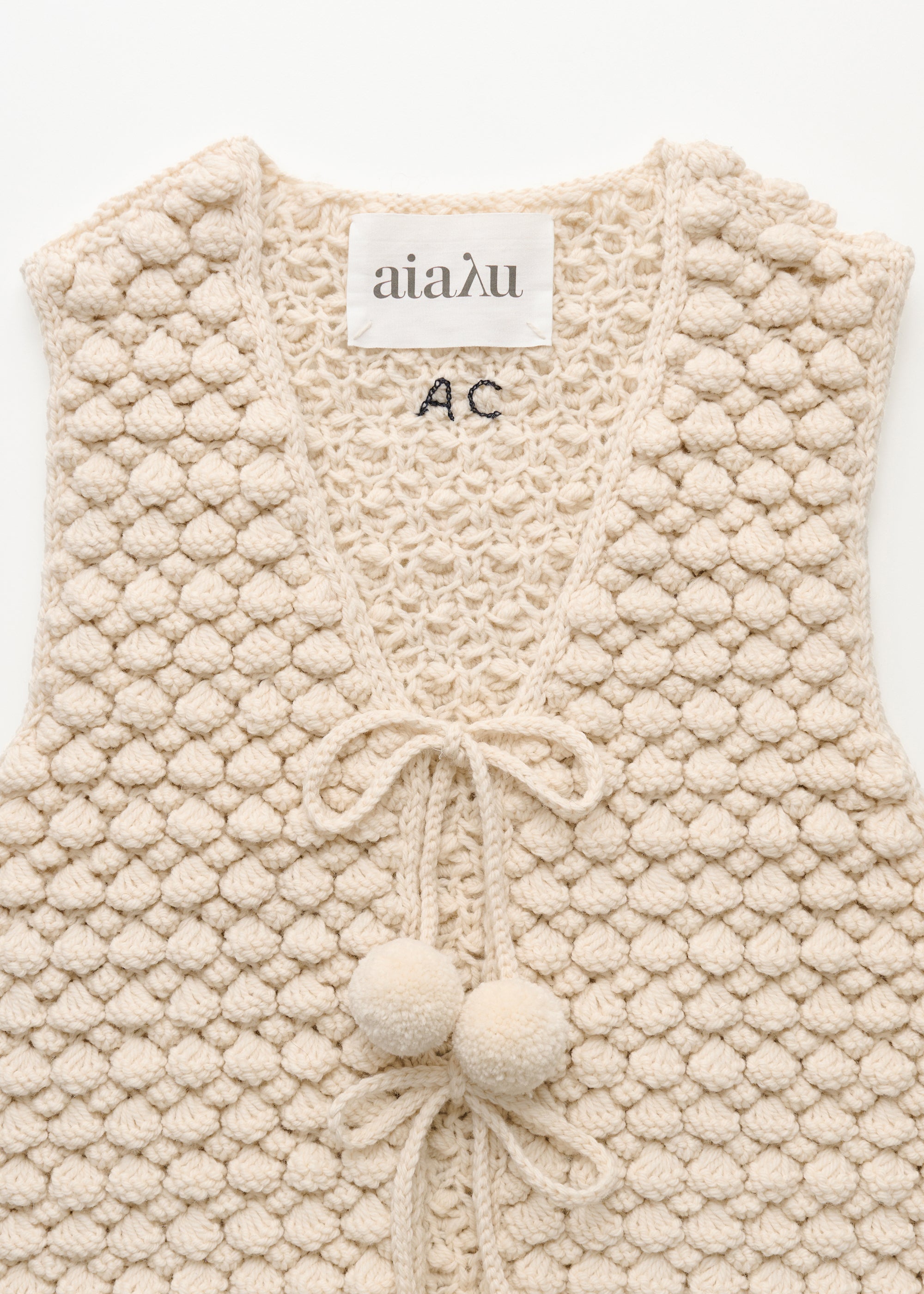 AIREI アイレイHAND STITCHED WOOL VEST ベスト Ravi vest – highland wool | Pure Ecru