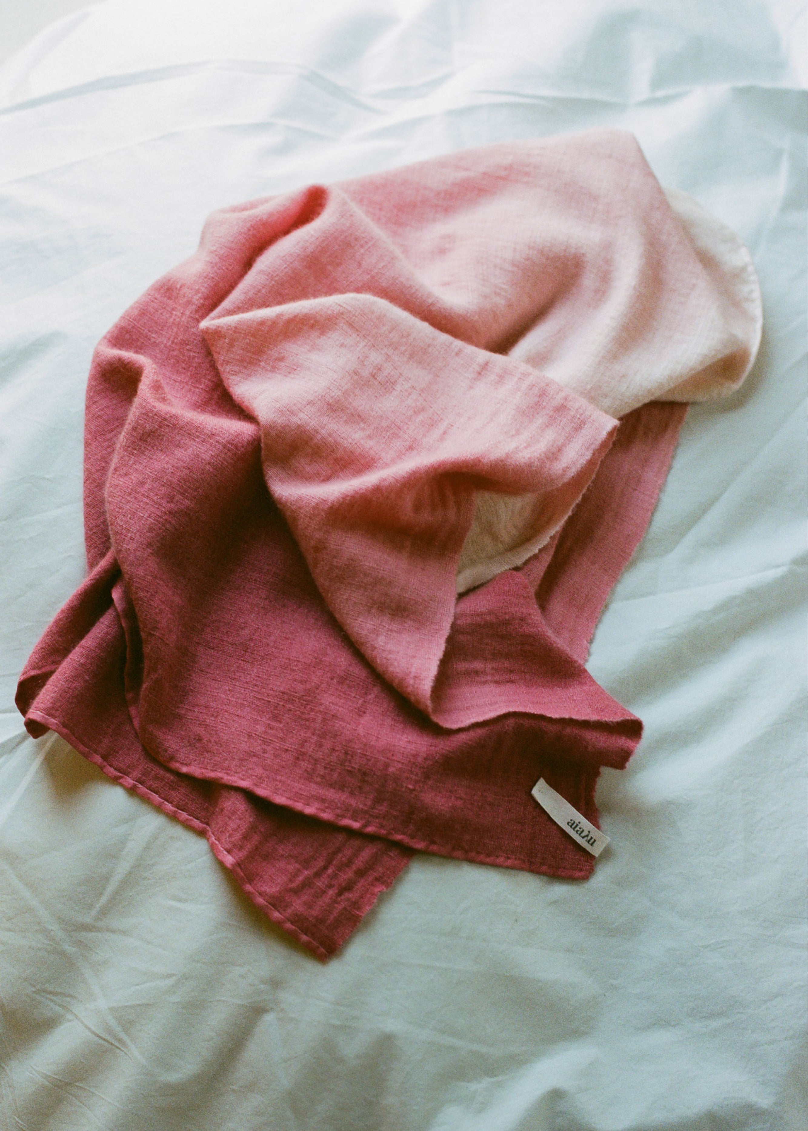 Hedda cashmere silk scarf | Mix Scarlet
