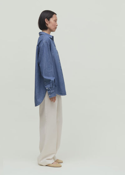 The model's height is 172 cm and is wearing size M.